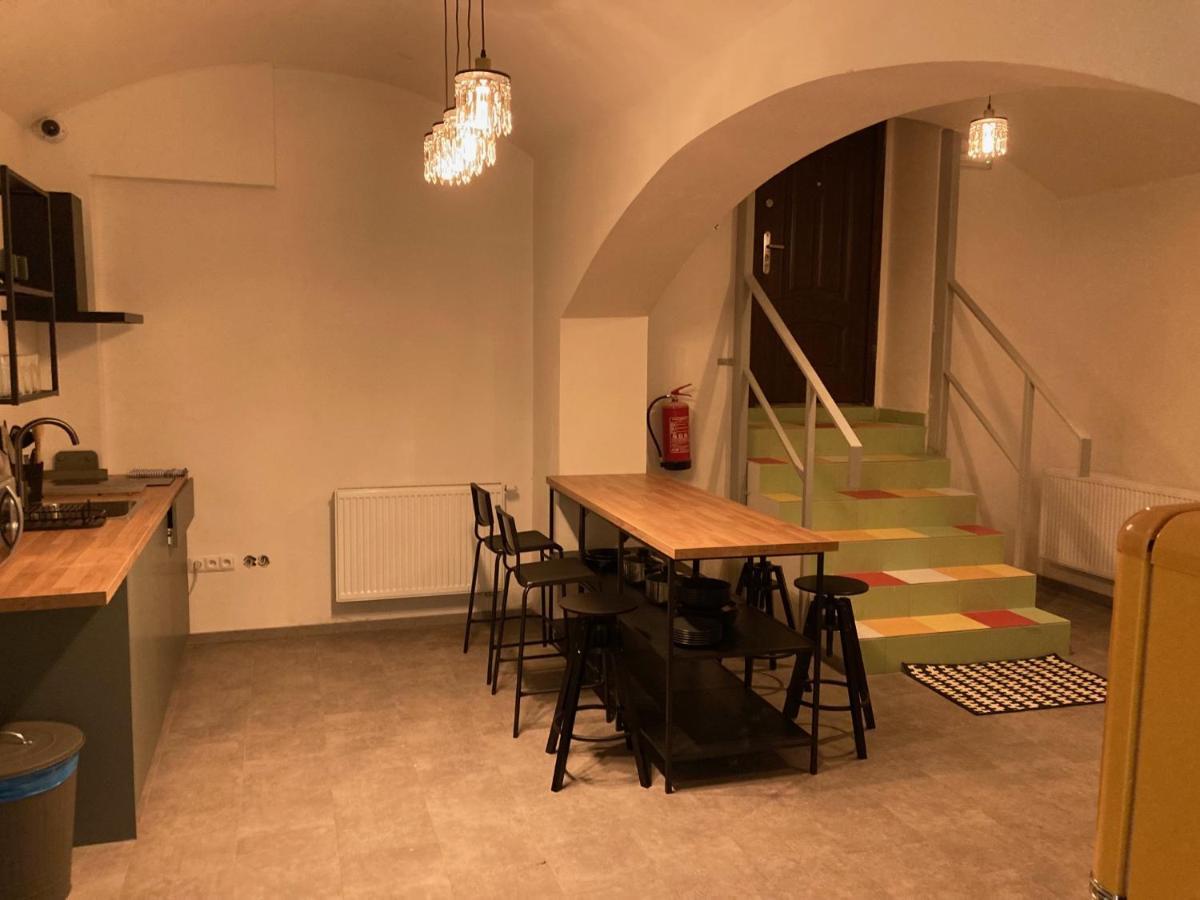 Capsule Hostel Erbenova Prag Eksteriør billede