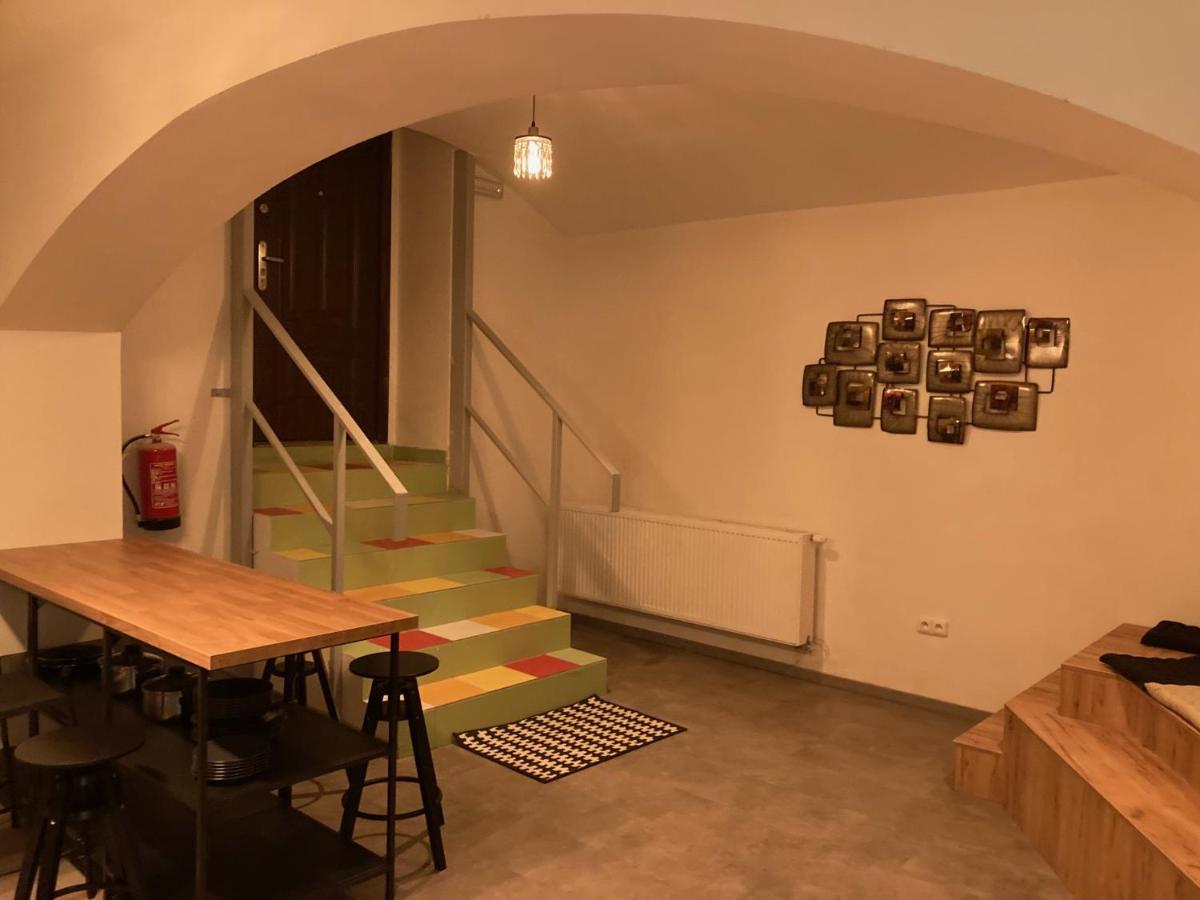 Capsule Hostel Erbenova Prag Eksteriør billede